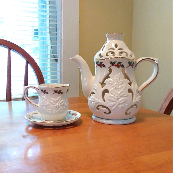 PartyliteTeapot/Cup/Saucer Candle Holder